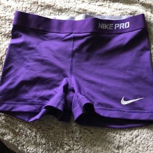 Nike pro shorts size medium